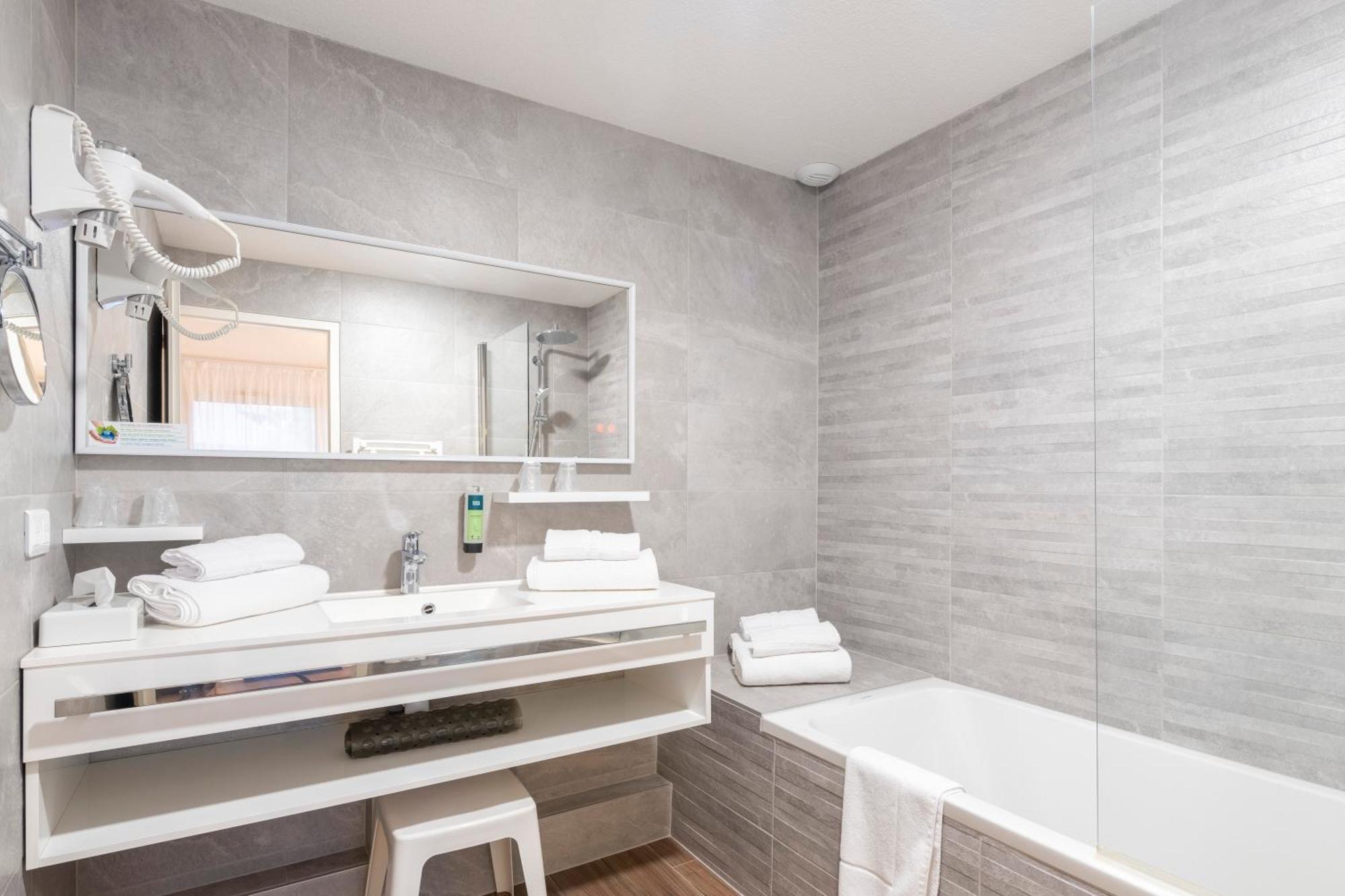 Logis Hotel Arc En Ciel Thonon-les-Bains Bagian luar foto